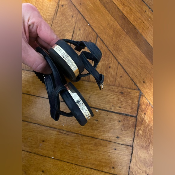 Burberry sandal beautiful for toddler size 23 - Picture 5 of 6